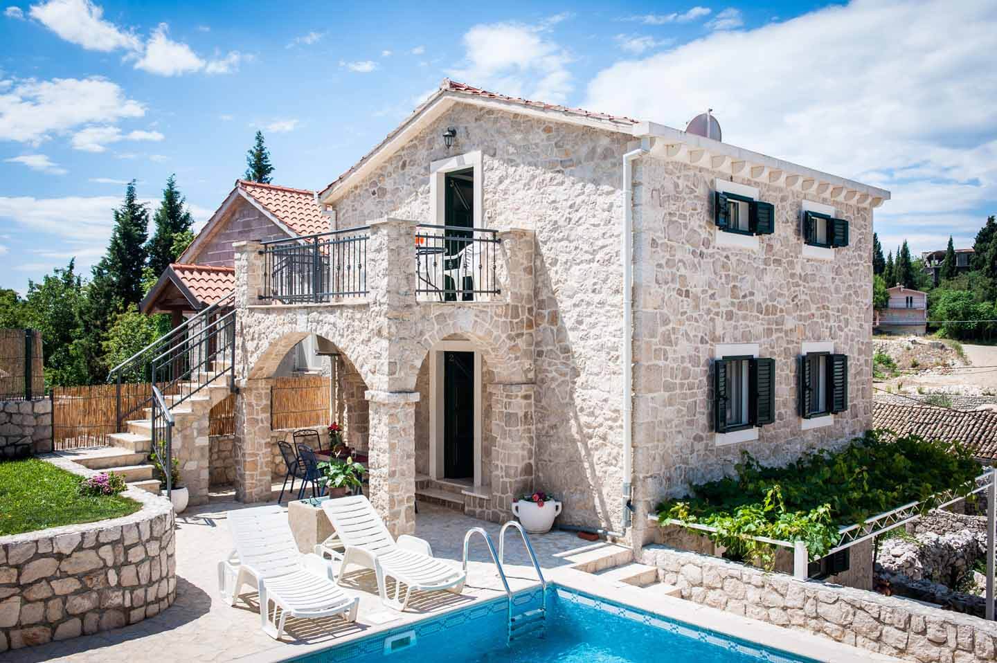 Bi-weekly serviced villa - Mons