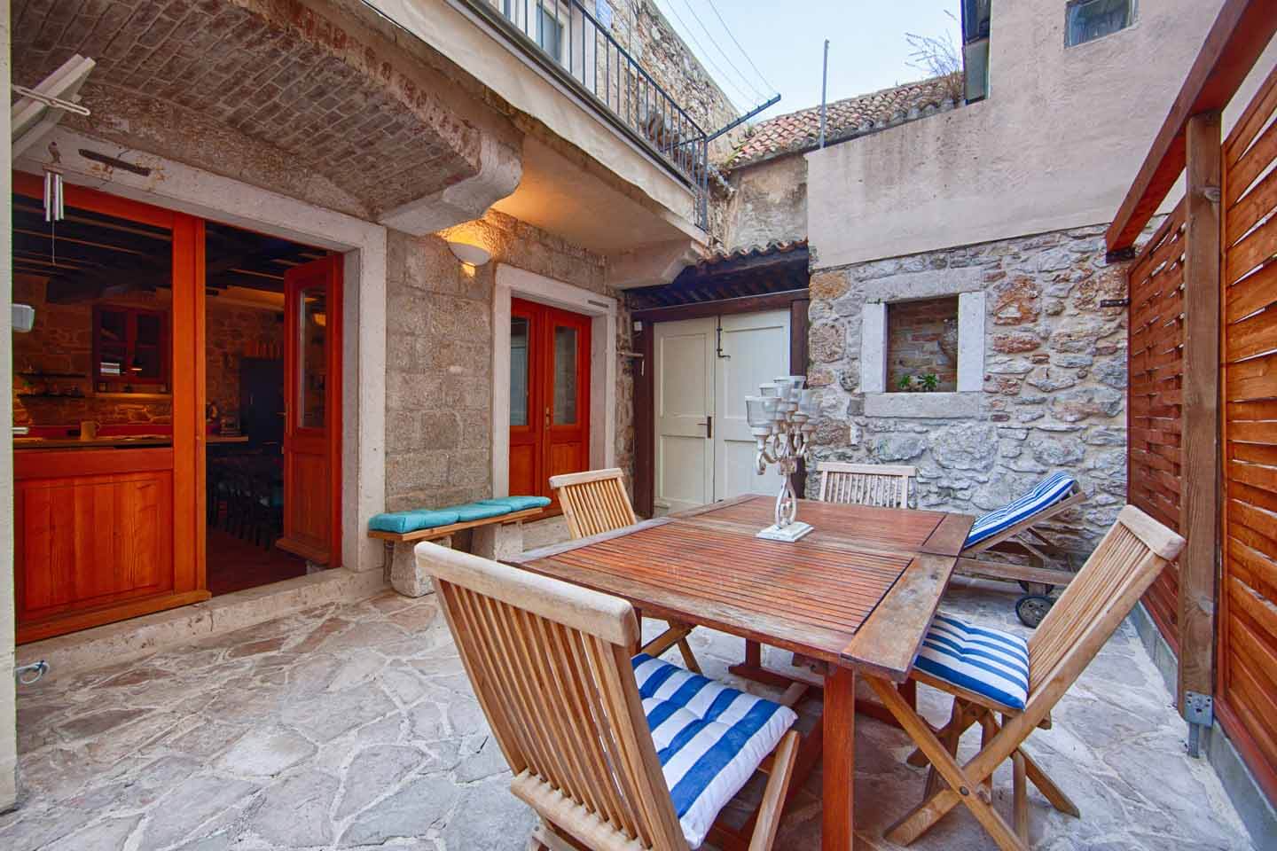 Villa Sunny Courtyard - Komiza on Vis island