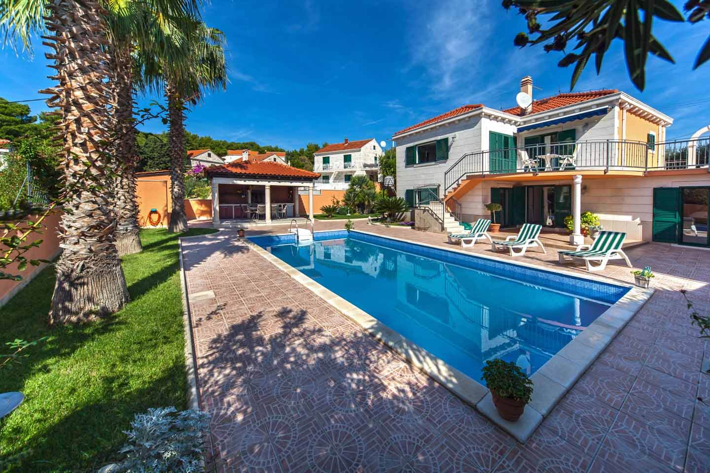 Three Palms Villa - Sumartin