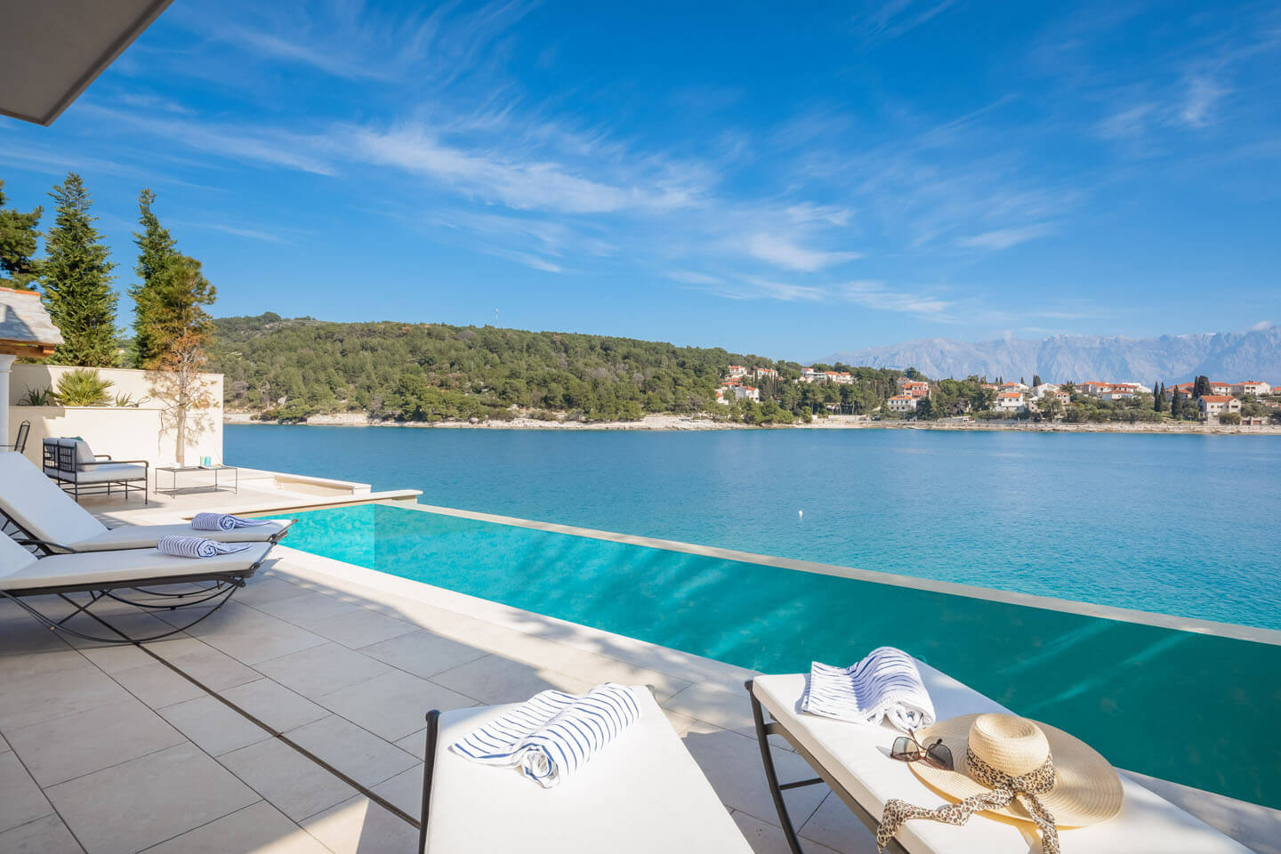 Luxury Villa Elegance near Sumartin
