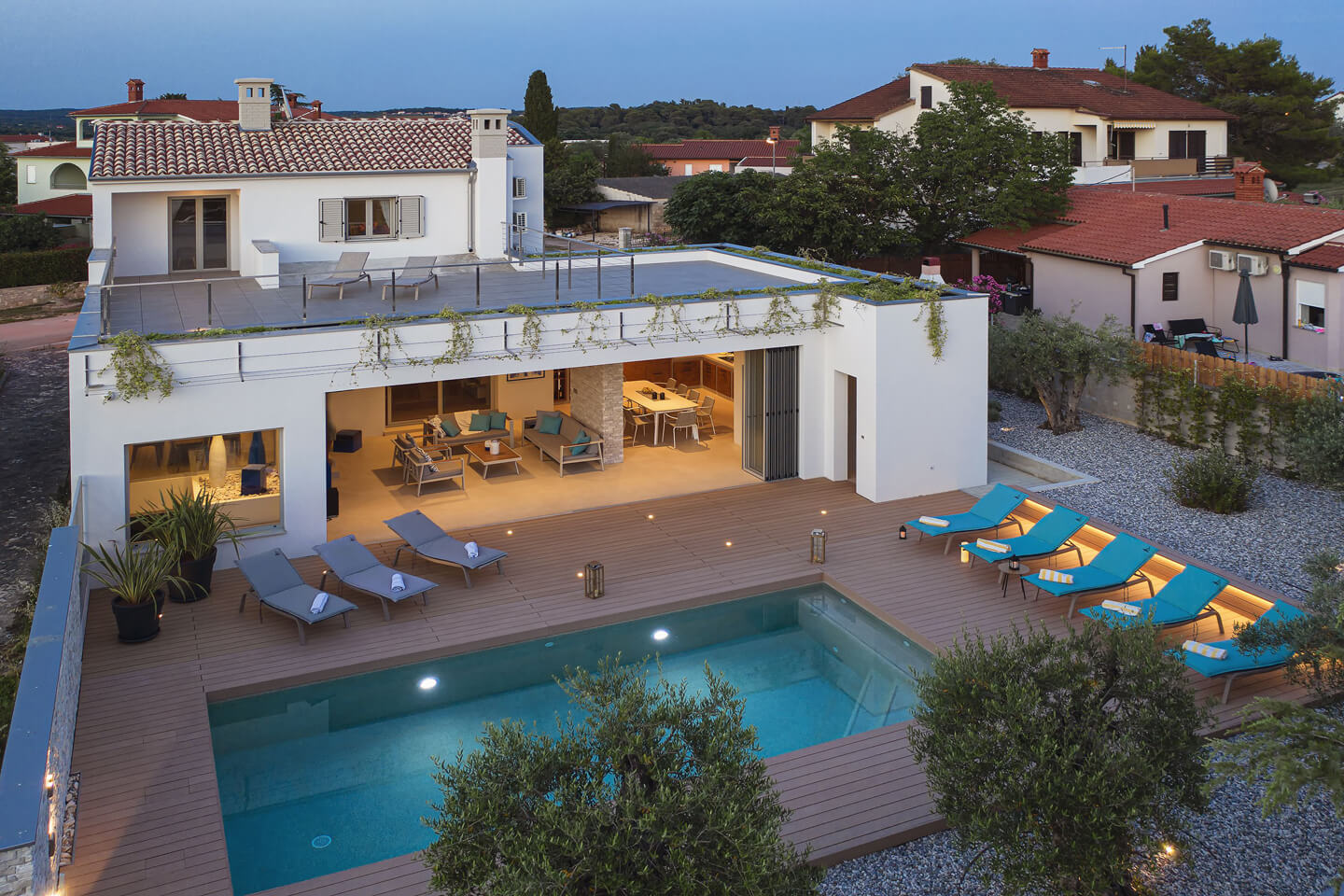 Only 1km from the sea