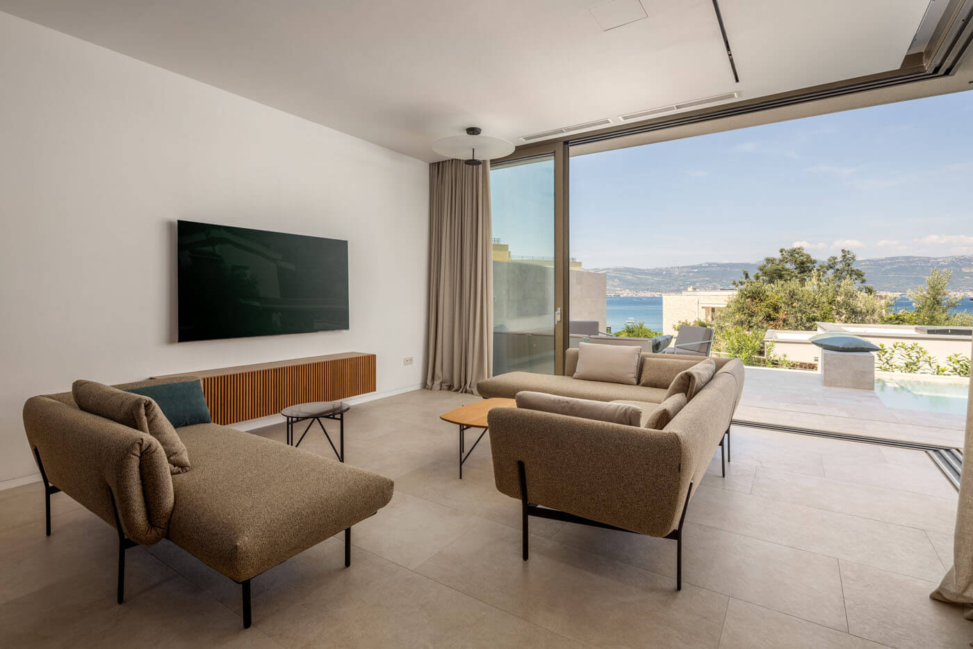 Sitting room full of light