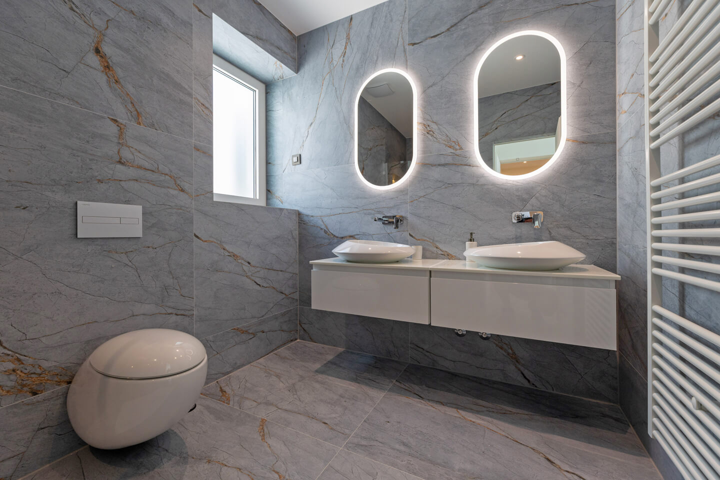 First floor bedroom 1 ensuite shower room