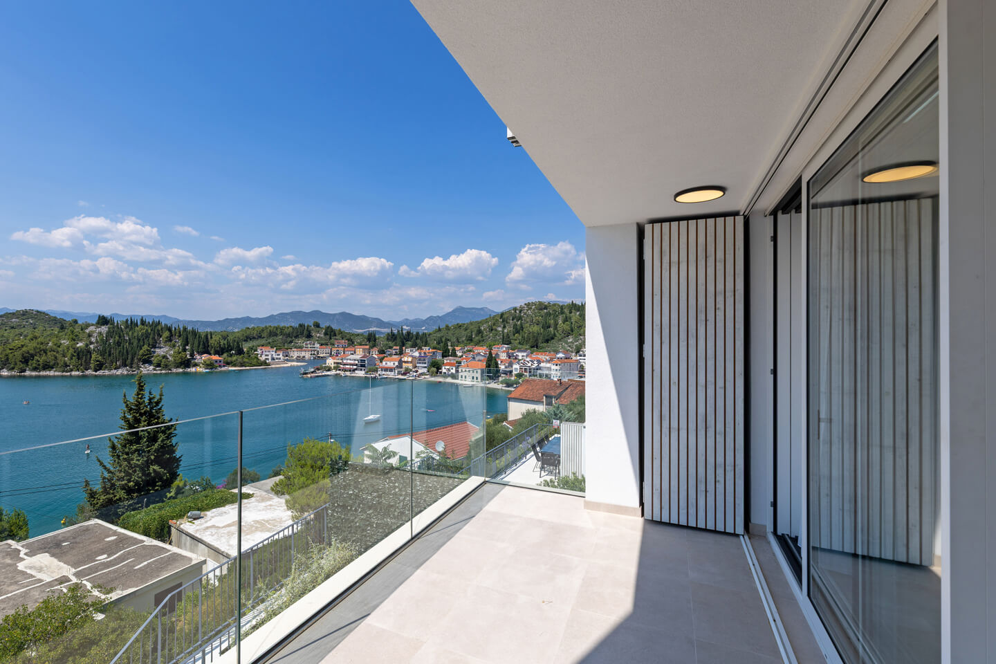 First floor terrace with bay view