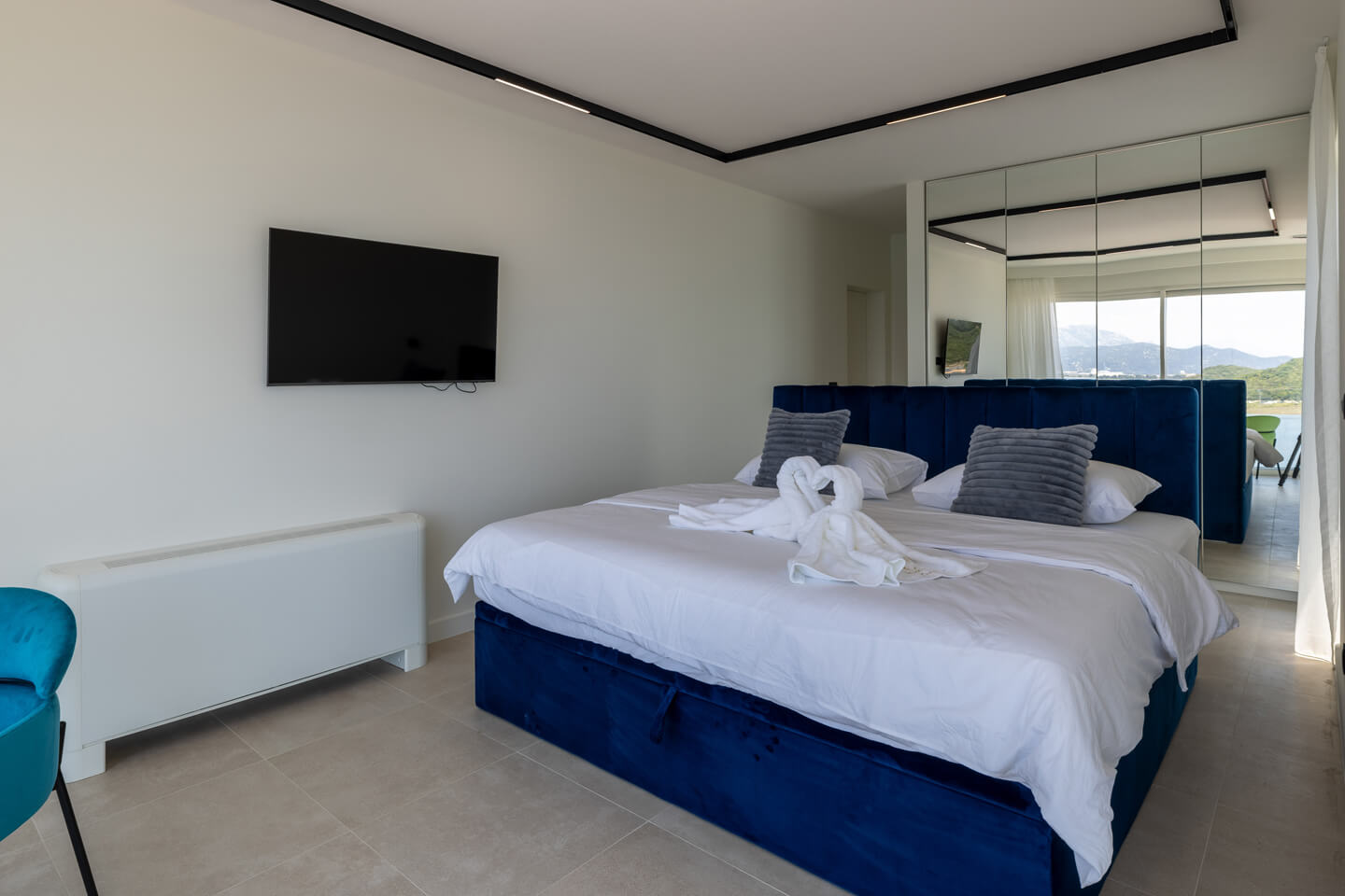 Second floor bedroom 1 wth TV