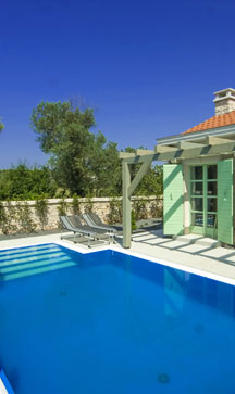 Short stay villas and apartments
