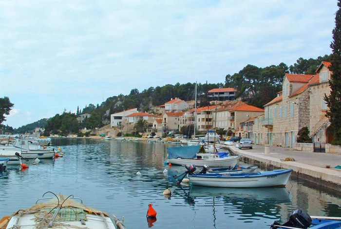 Bobovisca village harbour