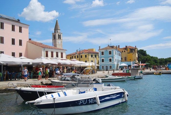 Fazana harbour side cafes