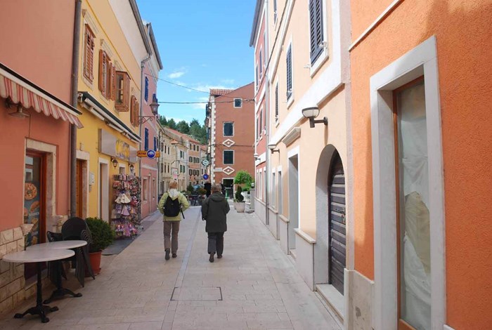 Skradin town on edge of Krka National Park 