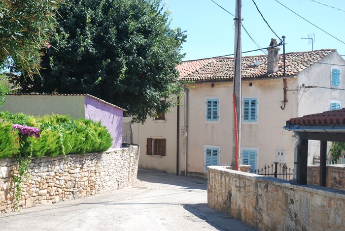 Liznjan village houses