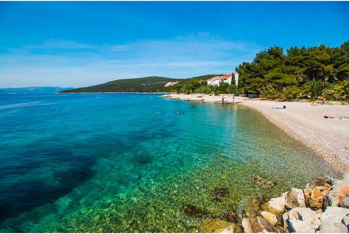 Maslinica beaches
