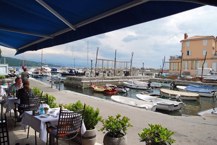 Restaurant in Volosko harbour