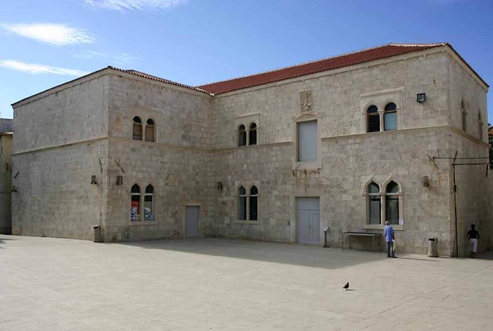 Pag town square