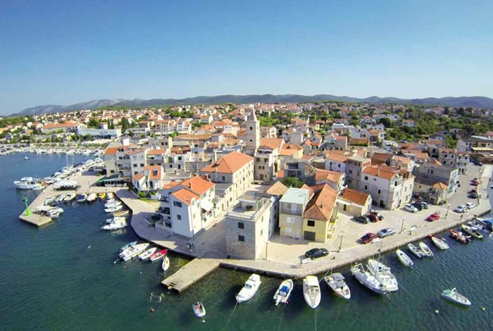 Pirovac (photo:Zadar Tourist Office)