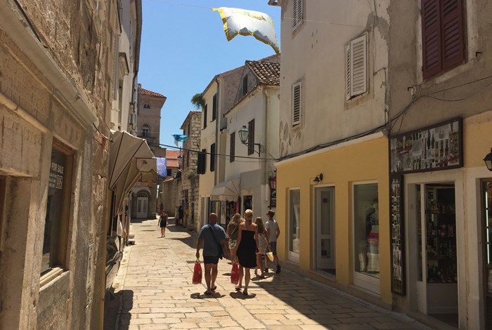 Pedestrian street in Ran town