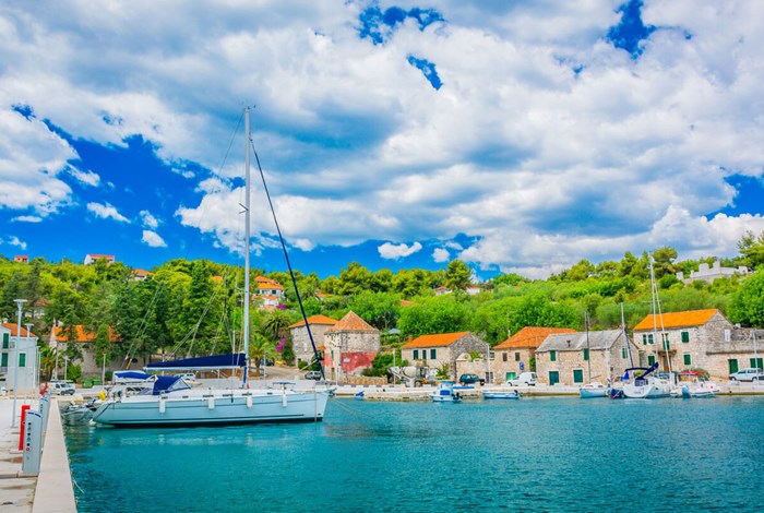 The harbour in Rogac