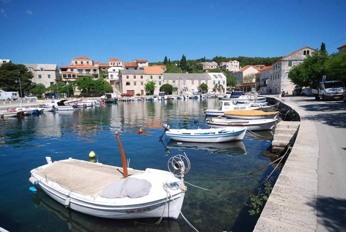 Inner harbour at Sumartin