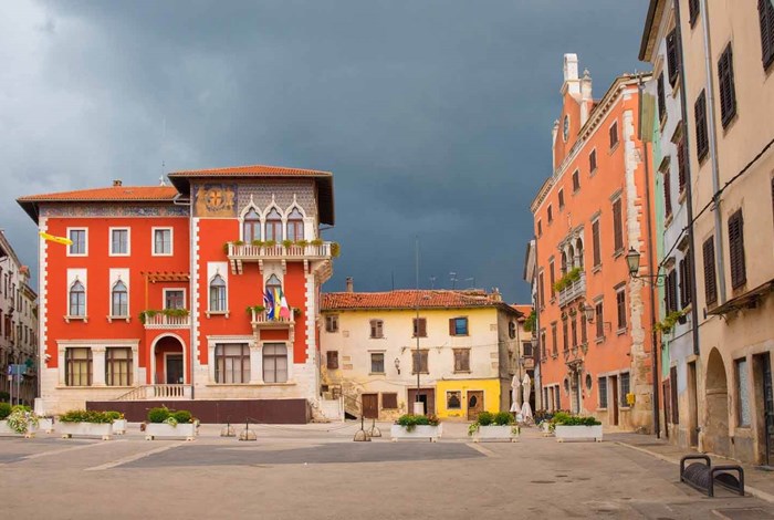 Vodnjan town square