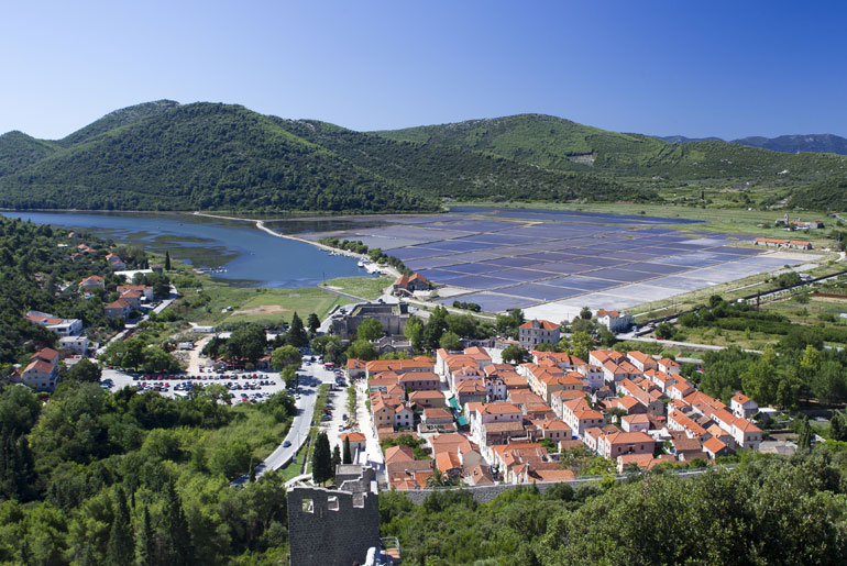 Ston view from walls