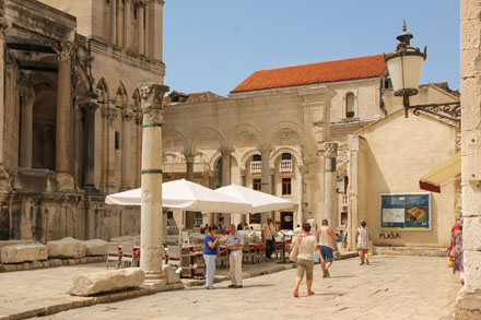 Split Peristyle